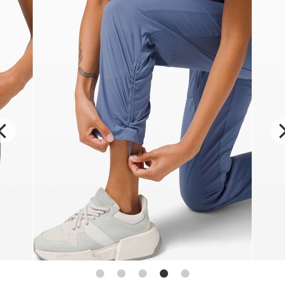 Lululemon Beyond the Studio Crop new with tags - Picture 2 of 3